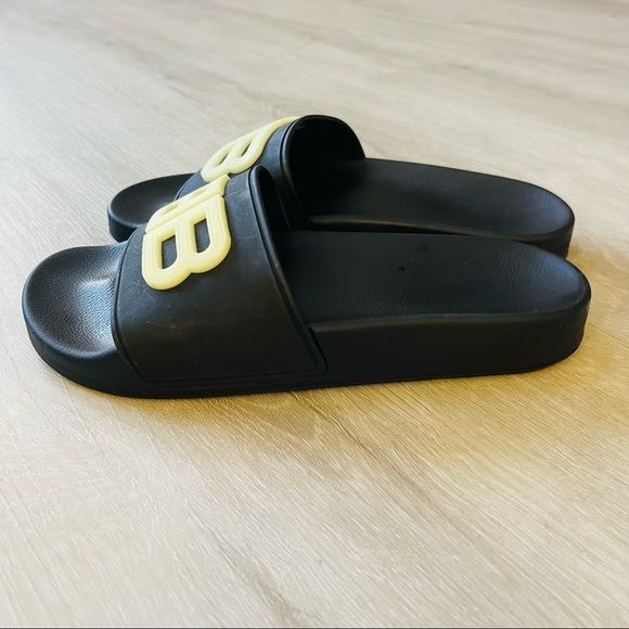 BALENCIAGA BB LOGO GLOW IN THE DARK POOL SLIDES - Picture 3 of 10